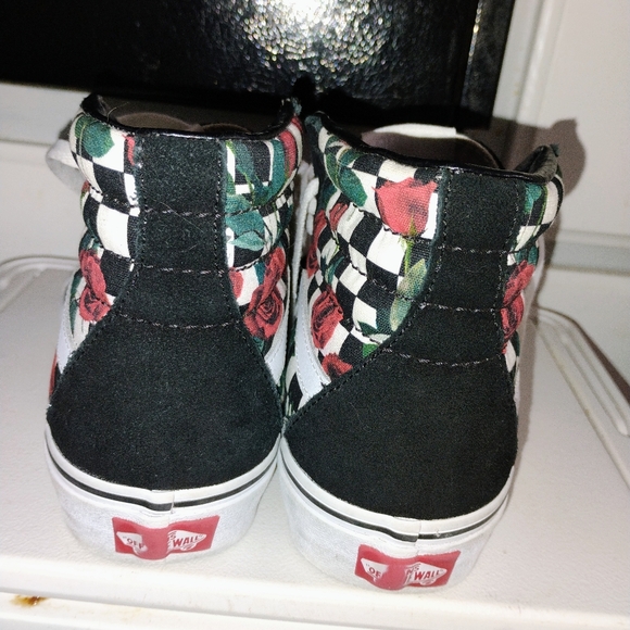 Customs Checkerboard Roses Sk8-Hi Size 7 - Picture 5 of 9